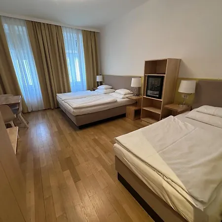 Hotel Caroline-2