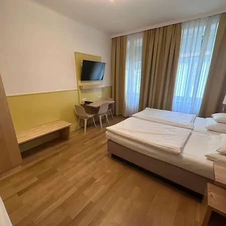 Hotel Caroline-2